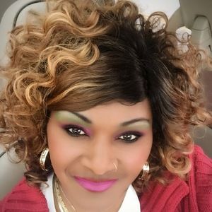 Meet your Posher, Sheila